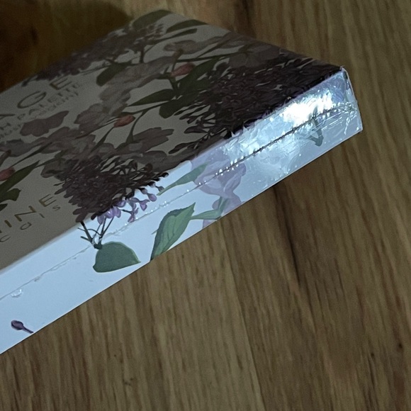 Sakura + Sage Vegan Eyeshadow & Blush Palette - Picture 4 of 7